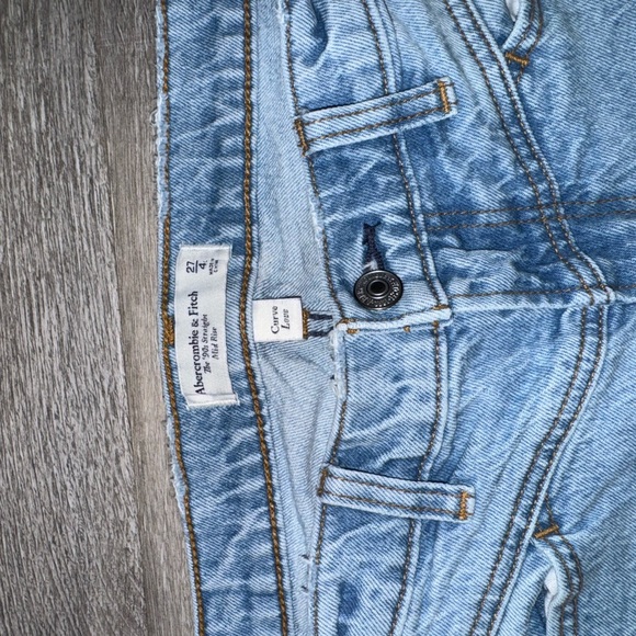 Abercrombie Curve love straight Jean - Picture 3 of 5
